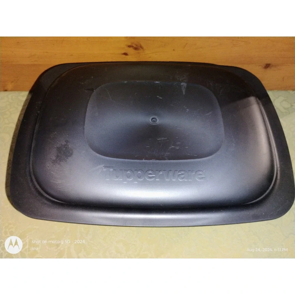 Tupperware UltraPro 2.0 L Casserole Dish with Cover Microwave Safe